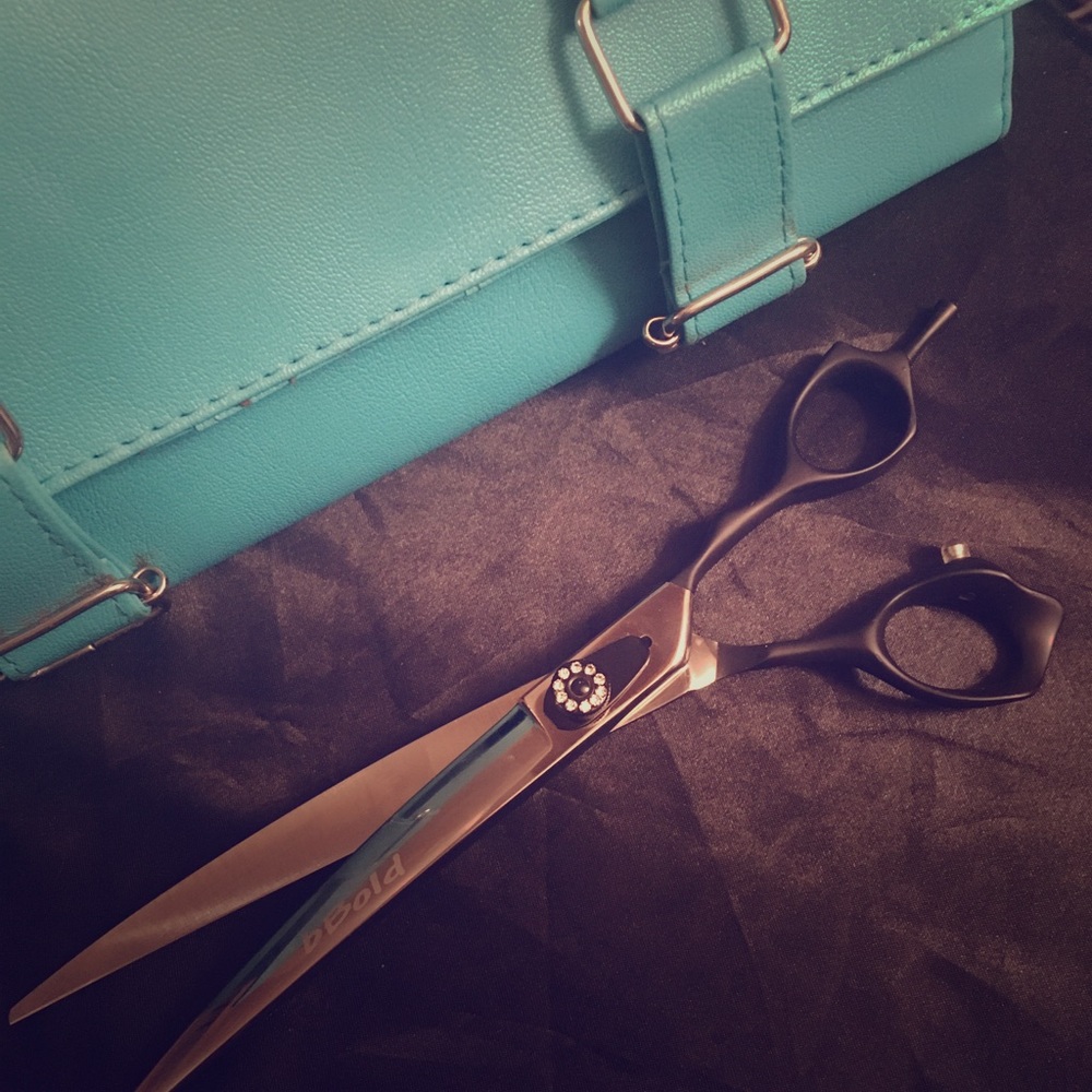 8 inch curved sheers 🖤